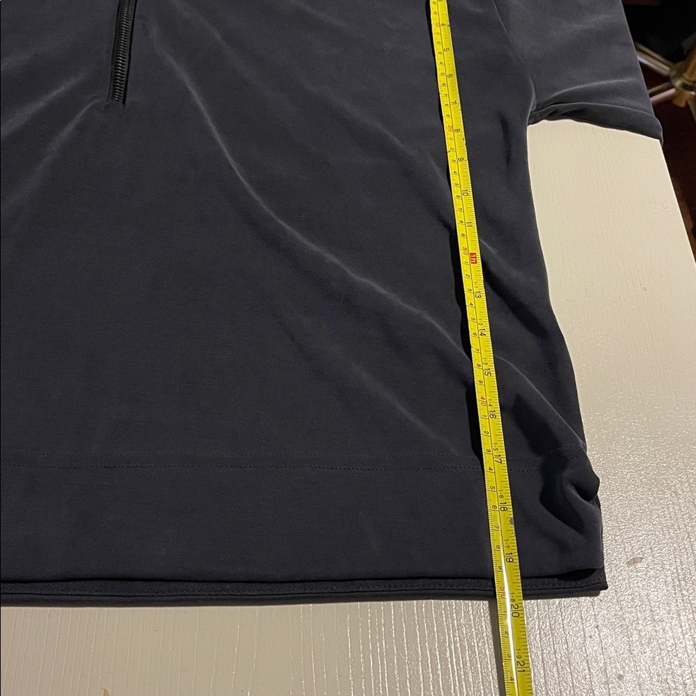Athleta Women's Gray Zip-Up Top - Picture 5 of 11
